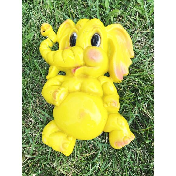 Pair of Vintage 1973 Homco Yellow Plastic Elephants Wall Hanging 1970s Nursery - Picture 2 of 6
